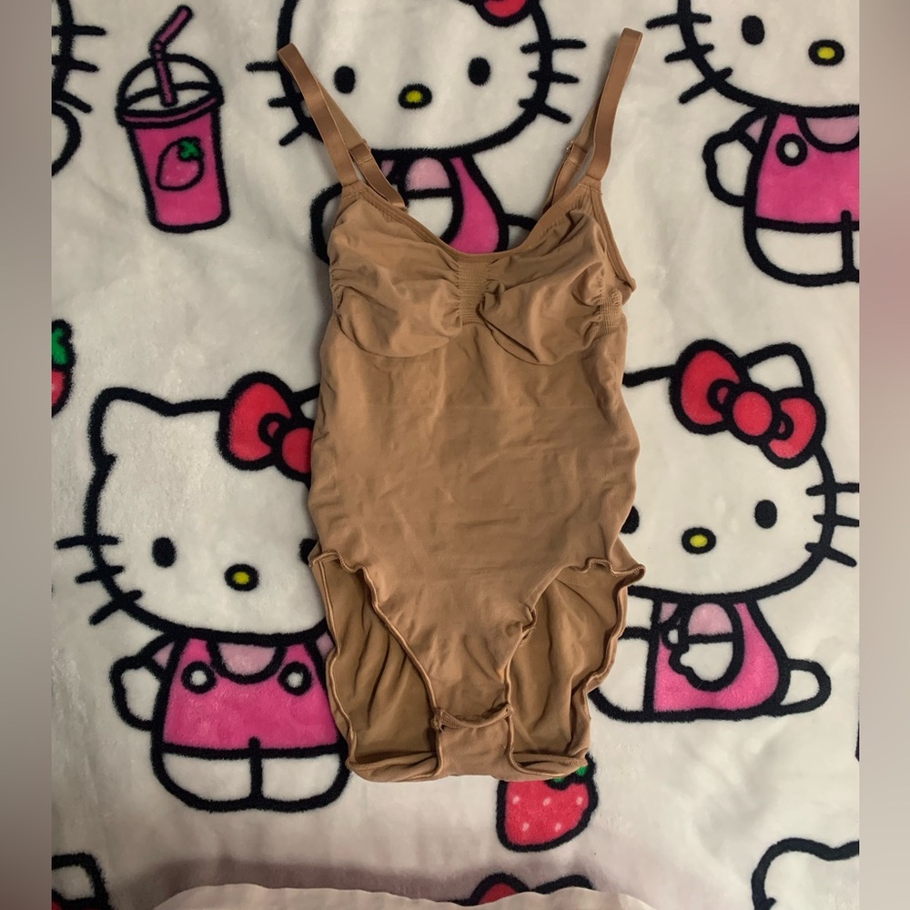 VIRAL SKIMS BODYSUIT